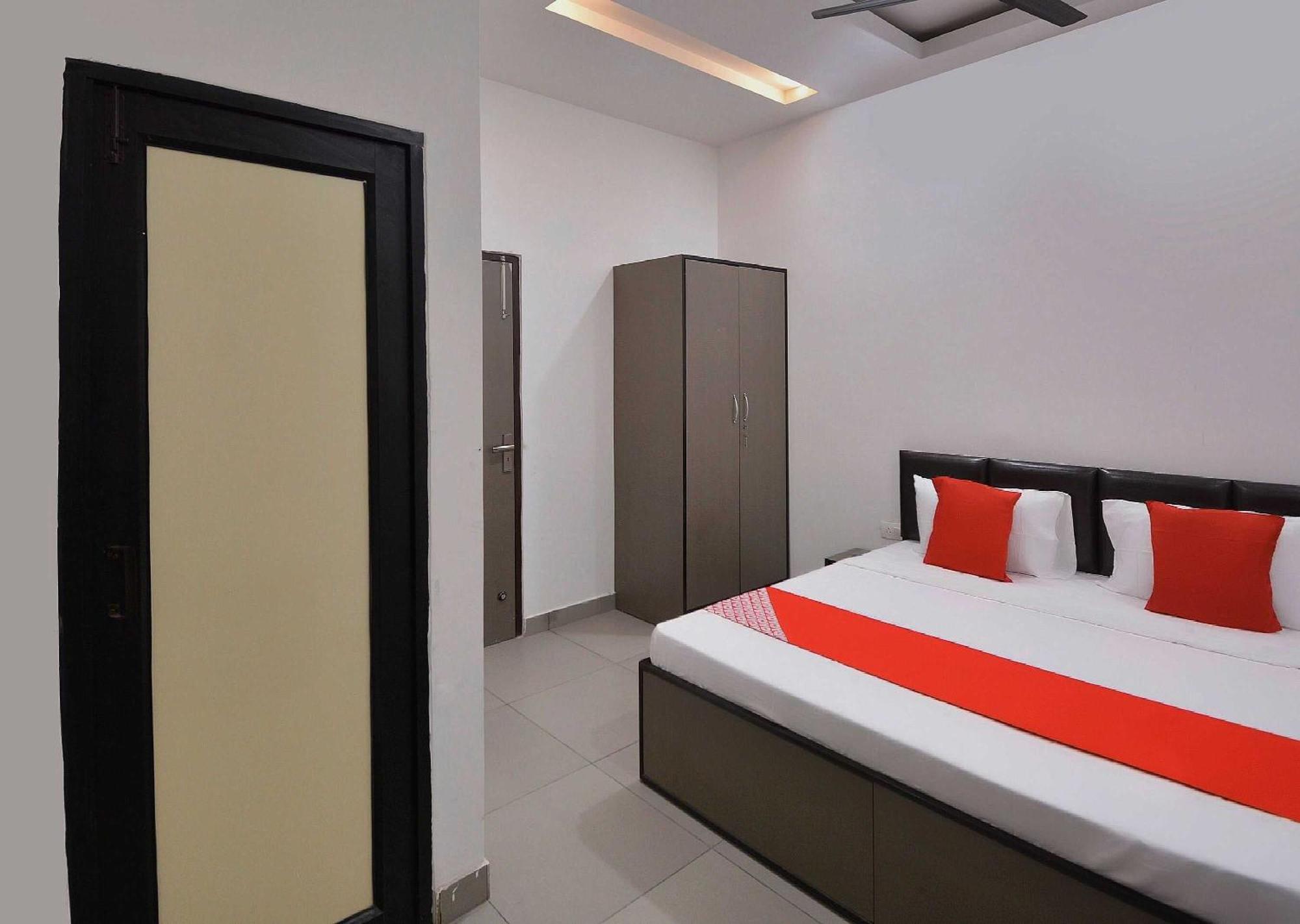 Hotel O White Solitaire Ludhiana Exterior photo