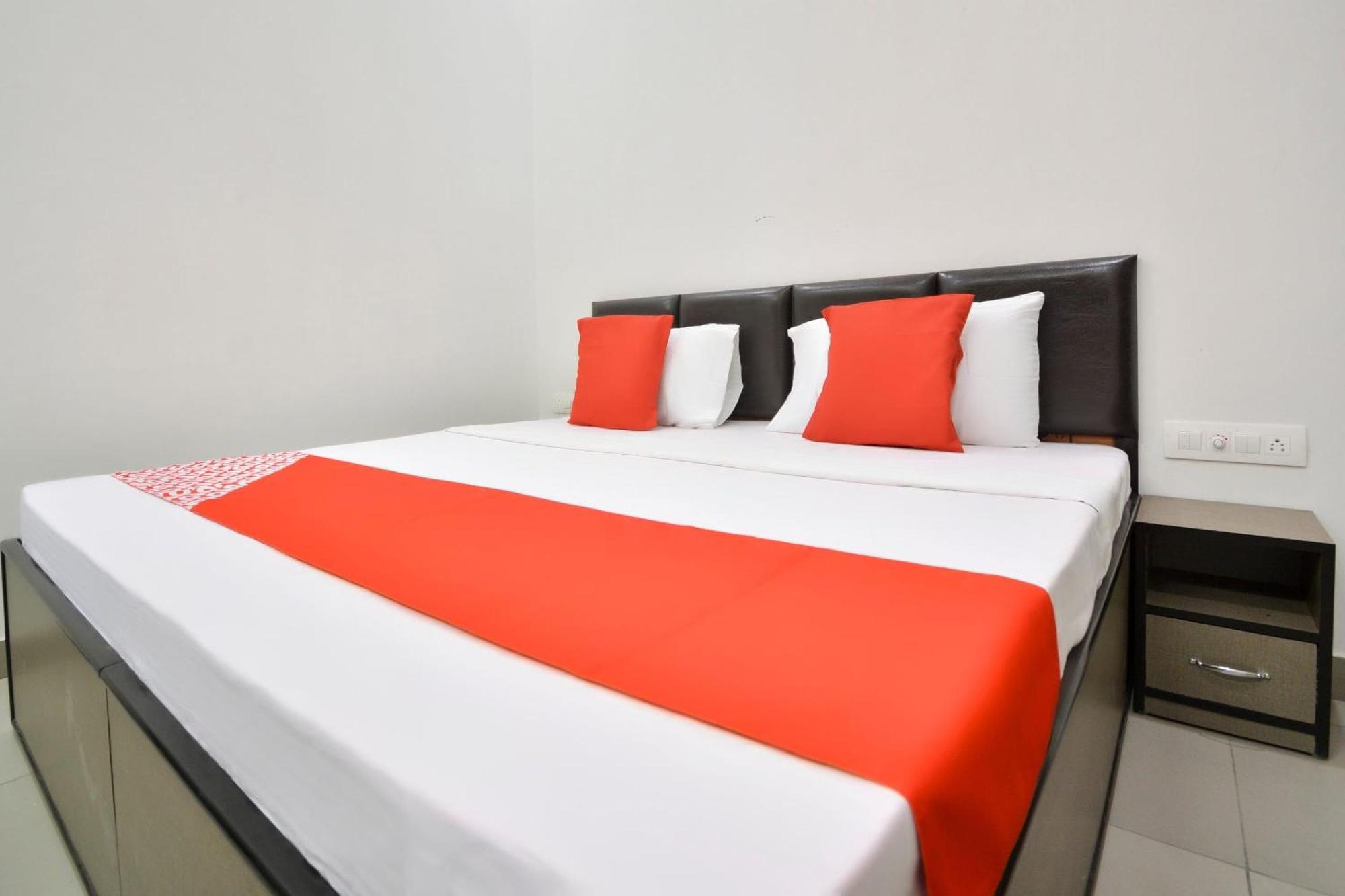 Hotel O White Solitaire Ludhiana Exterior photo